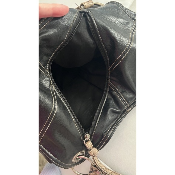 Y2K Faux Leather Black Shoulder bag Purse with Silver Hardware - Picture 2 of 3